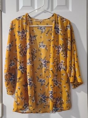 Source Unknown Yellow Floral Open-Front Kimono